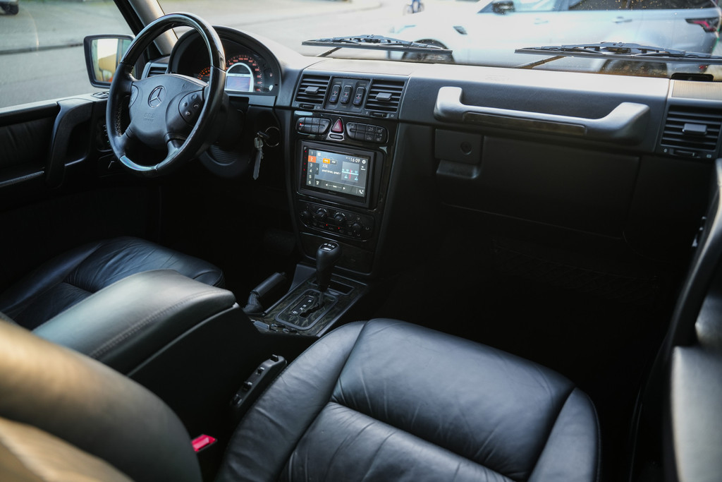 51053205-14.jpg